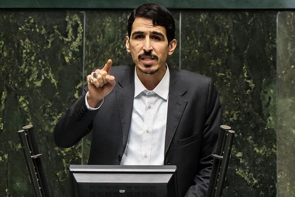 درخواست نماینده مجلس از پزشکیان: طراحان بنزین ۱۵ هزار تومانی را برکنار کنید درخواست نماینده مجلس از پزشکیان: طراحان بنزین ۱۵ هزار تومانی را برکنار کنید
